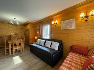 Posezení v ubytování Appartement cosy à Tignes le Lac, proche pistes, 5 pers., wifi, linge fourni, ménage inclus - FR-1-641-101