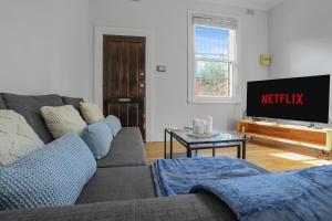 Φωτογραφία από το άλμπουμ του 2 Bedroom House Woolloomooloo στο Σίδνεϊ +15 φωτογραφίες