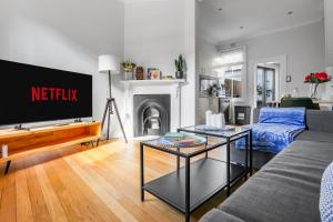 Φωτογραφία από το άλμπουμ του 2 Bedroom House Woolloomooloo στο Σίδνεϊ