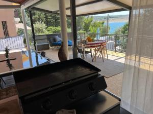 Balkón nebo terasa v ubytování Beach House Valerija