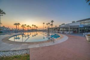 Бассейн в Playa Esperanza Resort Affiliated by Meliá или поблизости