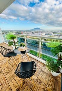 Balkón nebo terasa v ubytování Brickwoods Haven Azure North Pampanga