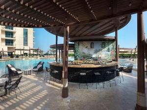 Πισίνα στο ή κοντά στο Hilton Doha The Pearl