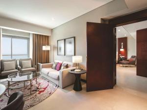 Χώρος καθιστικού στο Hilton Doha The Pearl