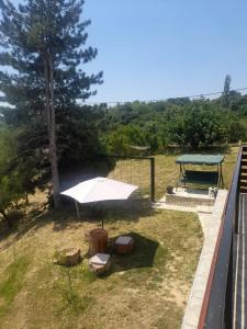 Un jardín fuera de Miličin konak