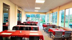 Restaurace v ubytování Shayan Resort