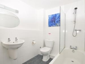 Ένα μπάνιο στο 3 Bed in Wolsingham 36671 +18 φωτογραφίες