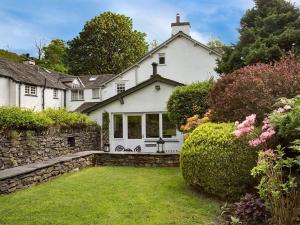 Un jardín fuera de 2 Bed in Coniston LCC17