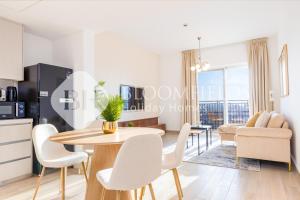 Kuchyň nebo kuchyňský kout v ubytování Bloomfields 1br Deluxe in Water Edge