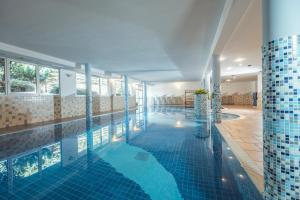 Bazén v ubytovaní Aparthotel Majestic alebo v jeho blízkosti