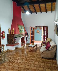 Ross Char Hotel tesisinde bir oturma alanı