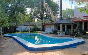 Swimming pool sa o malapit sa Ross Char Hotel