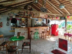 Ross Char Hotel tesisinde lounge veya bar alanı