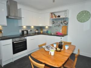 Kuchyň nebo kuchyňský kout v ubytování 3 Bed in Isle of Skye 40334