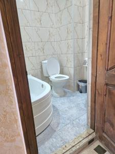 Koupelna v ubytování Kazbegi Hotel Batumi