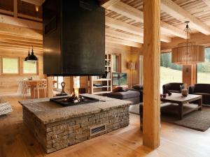 Posedenie v ubytovaní Chalet d'exception à Chamonix avec sauna, cheminée et proximité des pistes skiables - FR-1-343-181