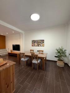 TV a/nebo společenská místnost v ubytování A&N Velez Malaga Soho Boutique + 19 fotografií