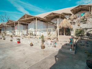 Um jardim em Ecocamp Huacachina