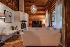 Dapur atau dapur kecil di The Nordic Nookhouse by Aavalevi