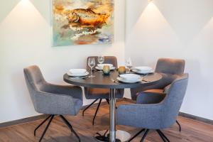 Ruang duduk di "Deichhausener Straße 2" Wohnung Senator, 1 OG