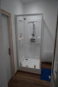 Phòng tắm tại La Galerie +19 ảnh