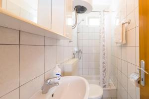 Kúpeľňa v ubytovaní Apartments Nikola Stipišić + 37 fotografií