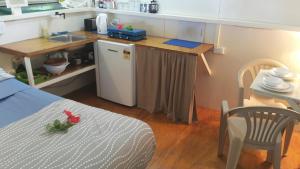 Kuchyň nebo kuchyňský kout v ubytování Matriki Beach Huts