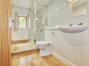 Ένα μπάνιο στο 3 Bed in Portinscale SZ142 +11 φωτογραφίες