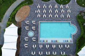 The swimming pool at or close to Sheraton Istanbul Atakoy Hotel