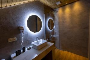 Gallery image of Royal Apartment Kazbegi in Stepantsminda