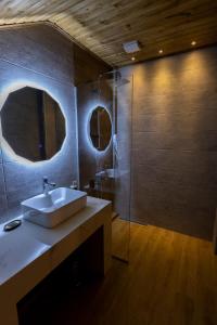 Gallery image of Royal Apartment Kazbegi in Stepantsminda