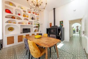 Μια τηλεόραση ή/και κέντρο ψυχαγωγίας στο Casa Souira Olhão by Enjoy your stay