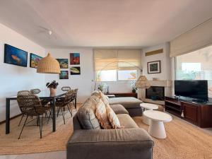 Gallery image of Agi El Xalet in Roses +22 photos