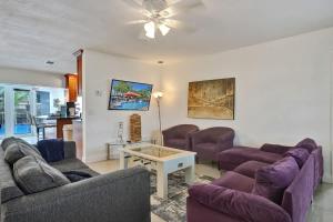 ハリウッドにあるLuxury Villa Heated Pool Hot Tub Playgroundのギャラリーの写真