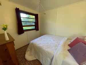 Cama o camas de una habitación en Balsam Lake - 3-Bedroom Cottage #4