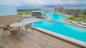Bazén v ubytování New And Luxury Apartment 3BR In Baia Kristal nebo v jeho okolí