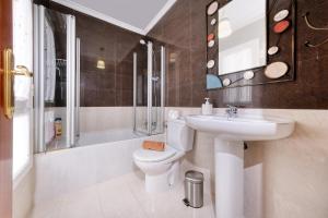 Et badeværelse på Casa Knala - Quiet and BBQ + 46 billeder