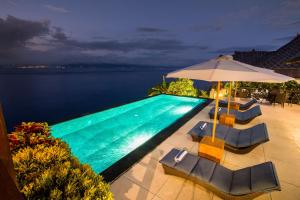 Bazén v ubytování The Point Resort Lembongan nebo v jeho okolí