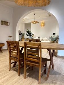 Φωτογραφία από το άλμπουμ του Luxury Satvik Stay Room near Ganges with Positive Vibes σε Rishīkesh