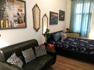 Postel nebo postele na pokoji v ubytování EVA suites