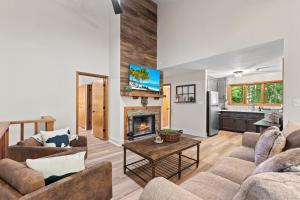 Φωτογραφία από το άλμπουμ του Bärenhöhle-Alpine Helen Mtn Cabin σε Helen