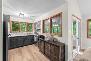 Φωτογραφία από το άλμπουμ του Bärenhöhle-Alpine Helen Mtn Cabin σε Helen +55 φωτογραφίες