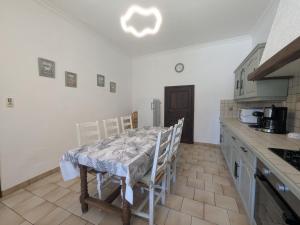 Φωτογραφία από το άλμπουμ του Maison de caractère au calme - FR-1-611-118 