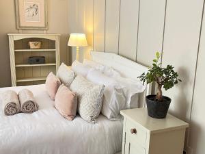Katil atau katil-katil dalam bilik di Beautiful flat in Harrogate, 2 kingsize beds
