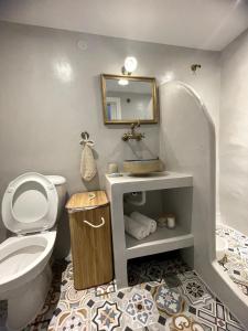 Et badeværelse på Anetta's House + 24 billeder