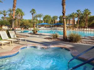 Bazén v ubytování Marriott's Shadow Ridge II The Enclaves 2BR Apartment with Resort Access nebo v jeho okolí