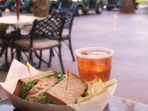 Jídlo v prázdninového domu nebo okolí + 32 fotografií