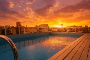 Modern&New Apartment in Palermo - by BueRentals内部或周边的泳池
