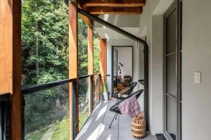 Balkón alebo terasa v ubytovaní Luxury 2 Bedroom Mountain Escape