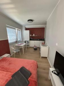 Kuchnia lub aneks kuchenny w obiekcie Chcę tu zostać Apartamenty Gdynia